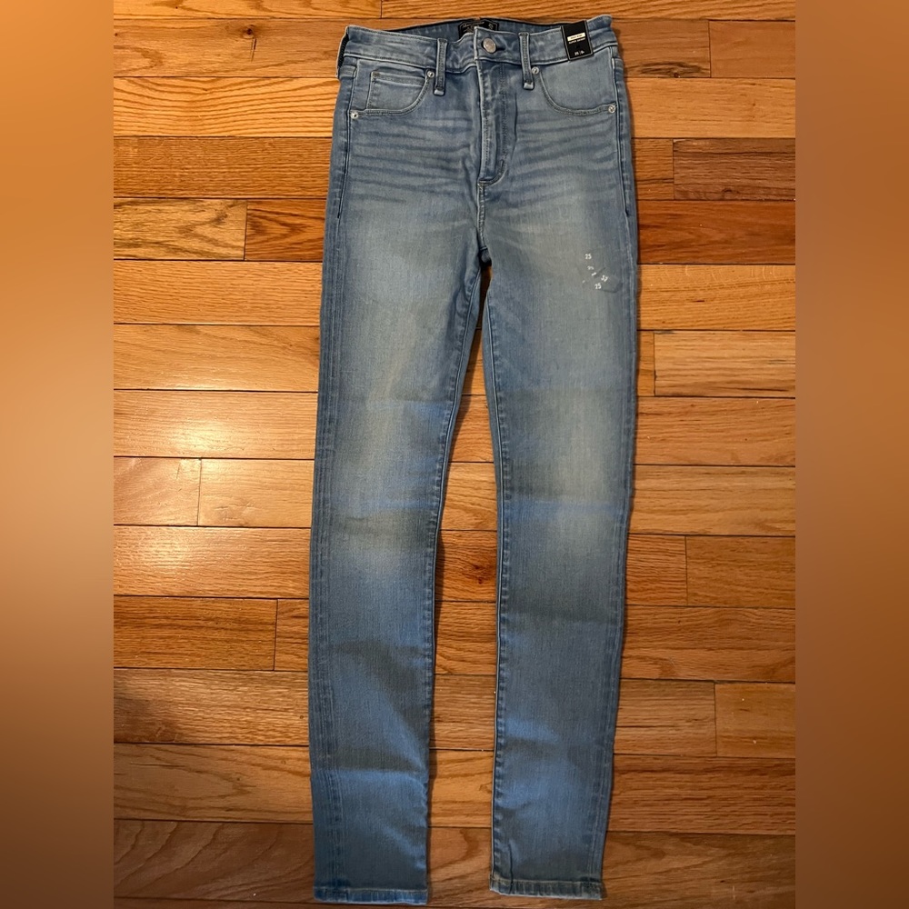 Abercrombie & Fitch High Rise Super Skinny Light Wash Jeans